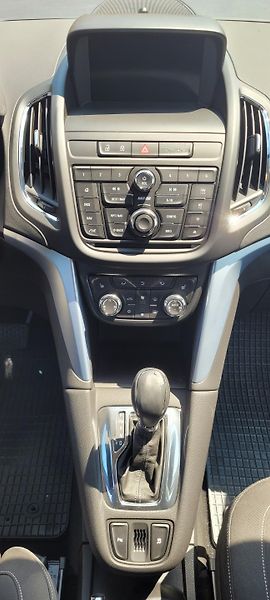 Opel Zafira (2015) 1,4i 103kW benzín Automat - fotka 19 z 33