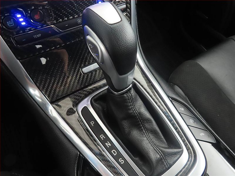 Ford Edge (2016) Titanium 2.0 Bi-TDCI, 4X4 - fotka 13 z 16