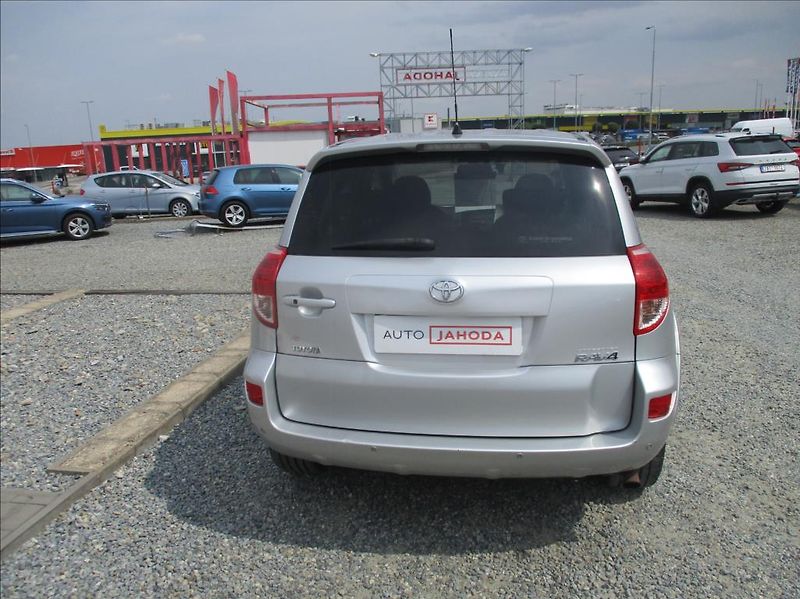 Toyota RAV4 2,2 D, 4x4, aut klima,kamera, - fotka 5 z 22