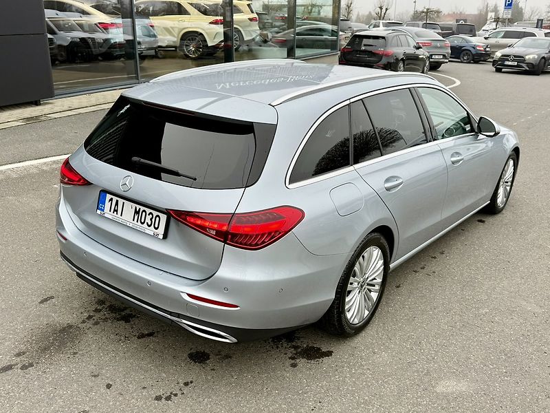 Mercedes-Benz Třídy C (2025) 220 d 4MATIC kombi - fotka 41 z 41
