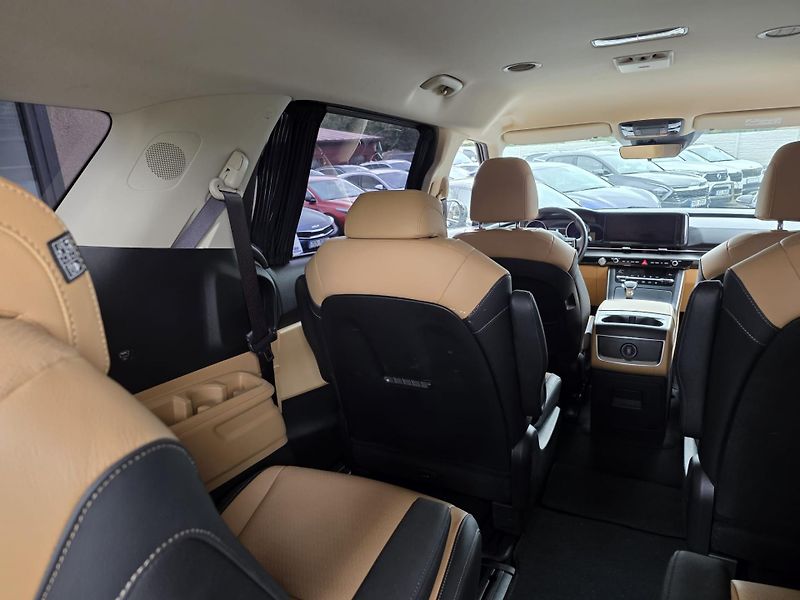 Kia Carnival 2.2-9 míst-SKLADEM - fotka 51 z 63