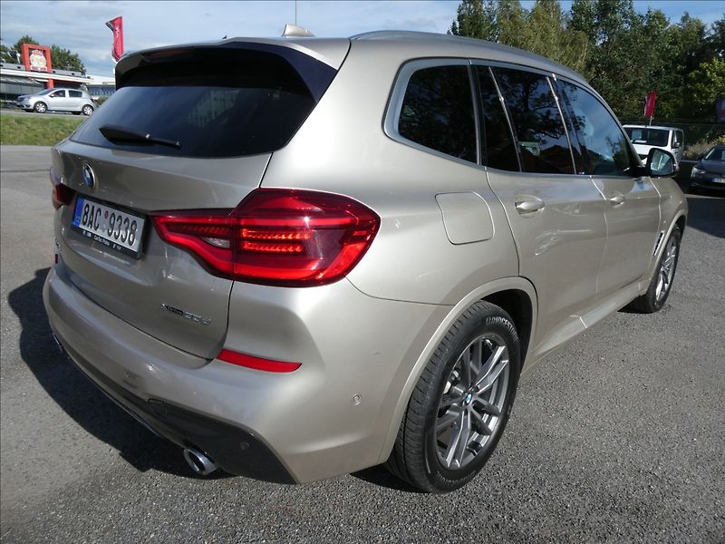 BMW X3 3,0 xDrive30d M-SPORT,2x kola - fotka 10 z 54