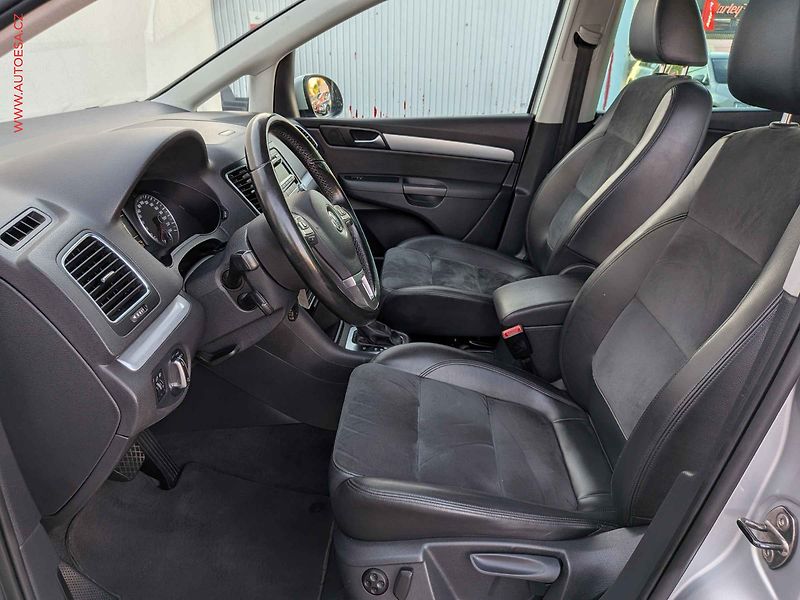 Volkswagen Sharan (2012) 2.0 TDi, Highline, DSG - fotka 9 z 14