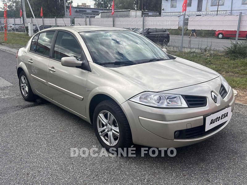 Renault Mégane (2008) 1.6 16V, ČR, AC, park.asist - fotka 1 z 3