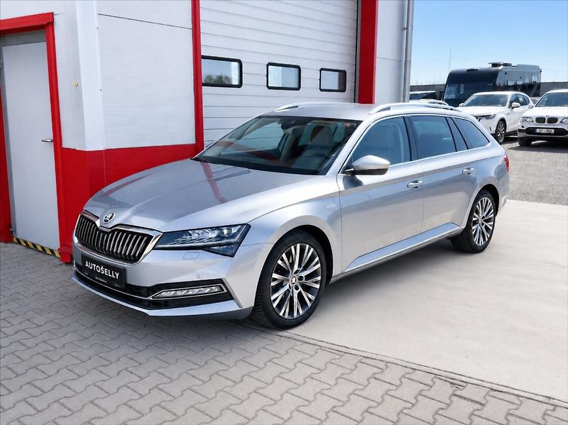 Škoda Superb 2,0 TSi L&K 4x4 DSG 272PS LED - fotka 1 z 14