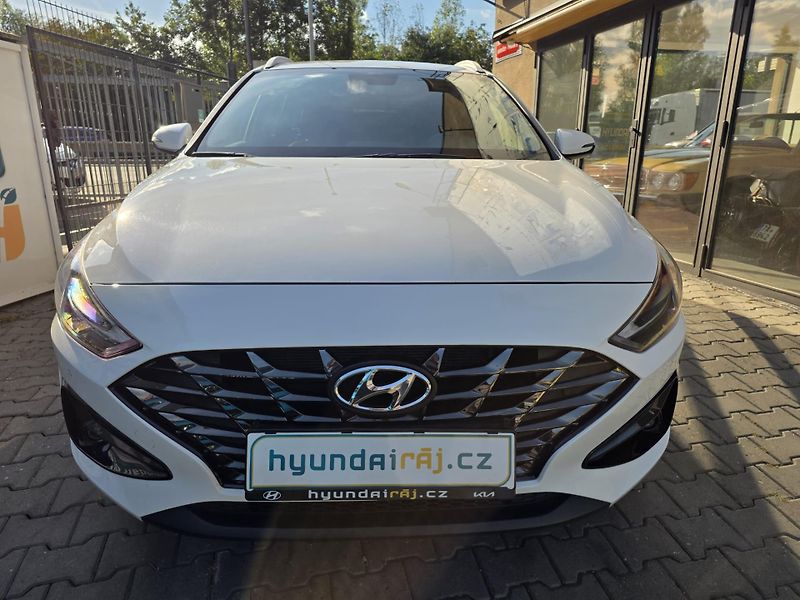 Hyundai i30 1.6-AUTOMAT-KAMERA-PRAV.SERVIS - fotka 15 z 17