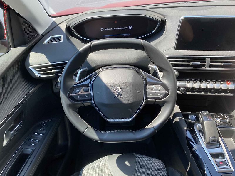 Peugeot 3008 (2019) 1.2 PT, Allure, AT, LED - fotka 11 z 19