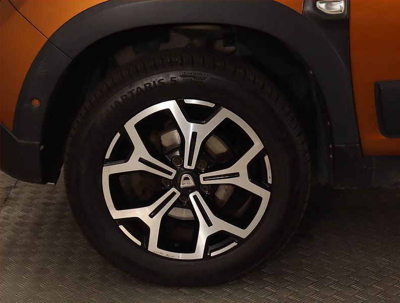 Dacia Duster (2018) 1.2 TCe, 4X4, Serv.kniha - fotka 15 z 19
