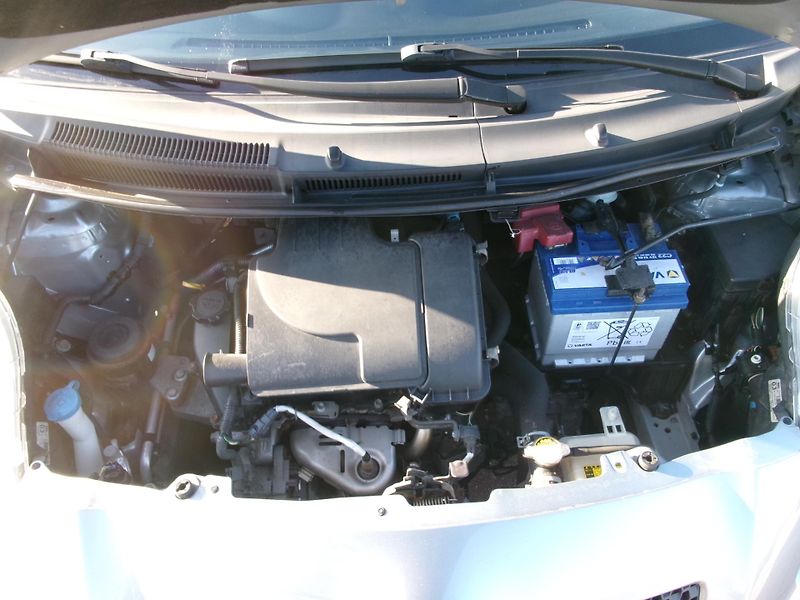 Toyota Yaris 1,0i KLIMA - fotka 22 z 22