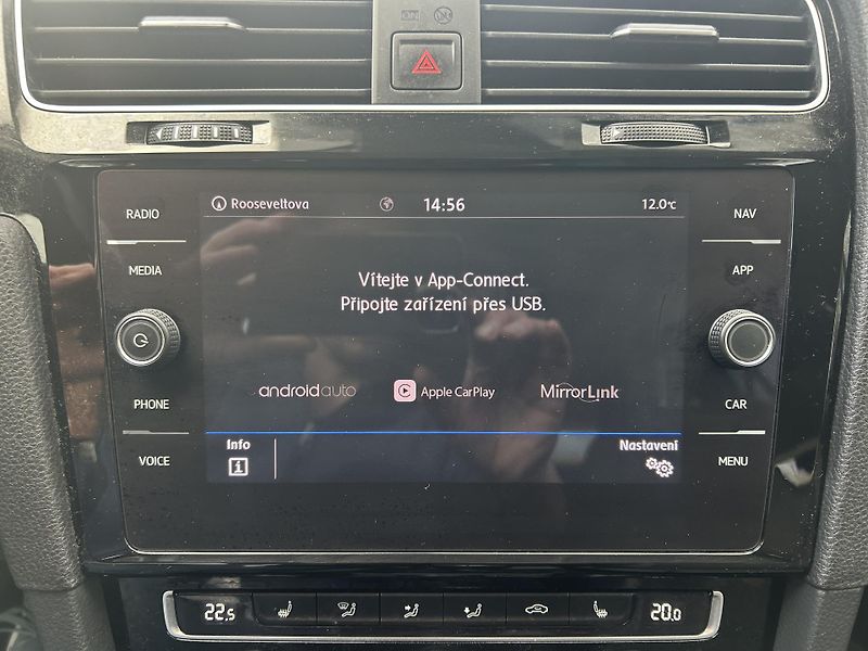 Volkswagen Golf Variant 2,0TDi Highline NAVI LEDMATRIX - fotka 62 z 69