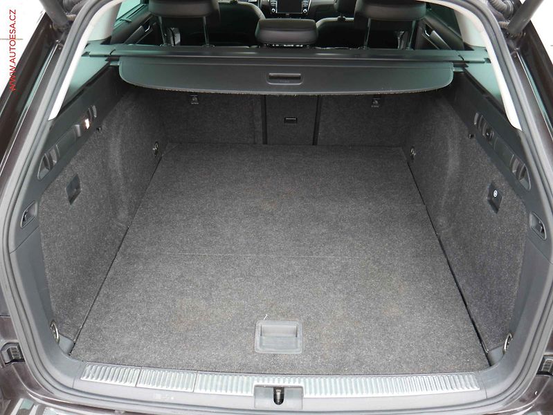 Škoda Superb (2017) 1.6TDi, Style, DSG, bixen - fotka 7 z 21