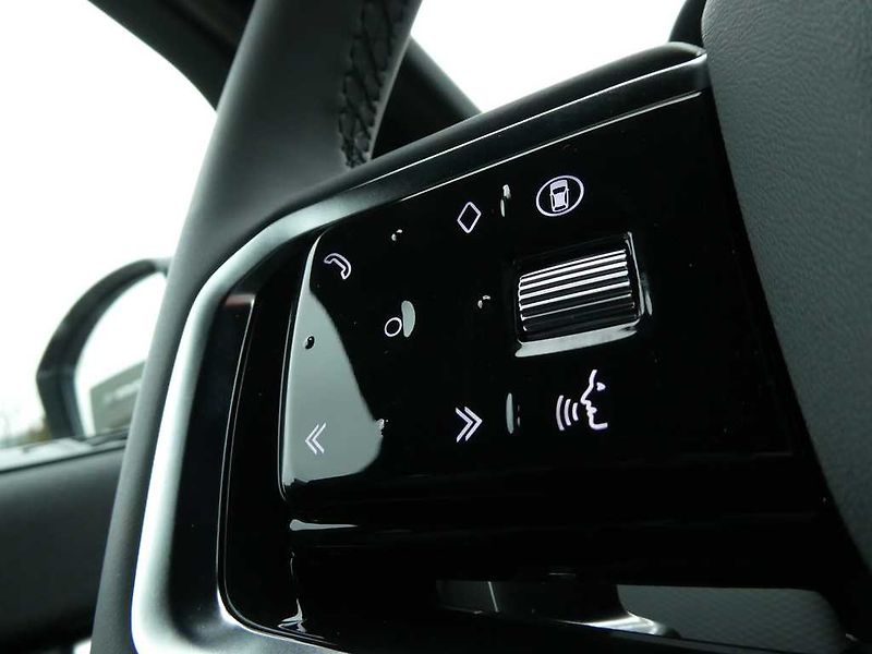 Land Rover Discovery Sport 2,0 Landmark D200 - fotka 22 z 44