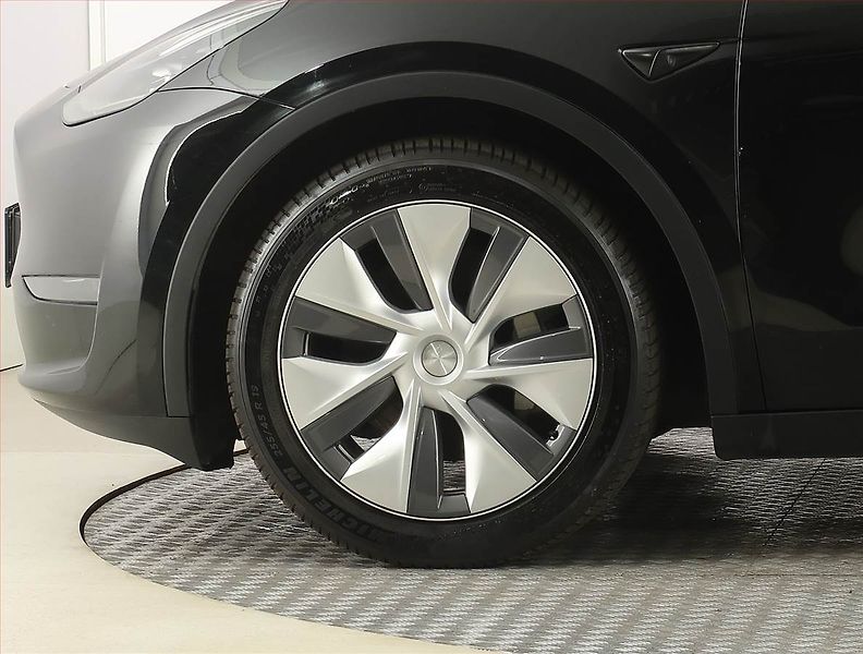 Tesla Model Y (2023) Long Range AWD 79kWh, SoH 91% - fotka 14 z 33