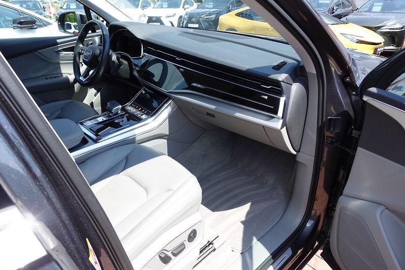 Audi Q7 3,0TDi 210kW S-Line, Soft clos - fotka 13 z 34