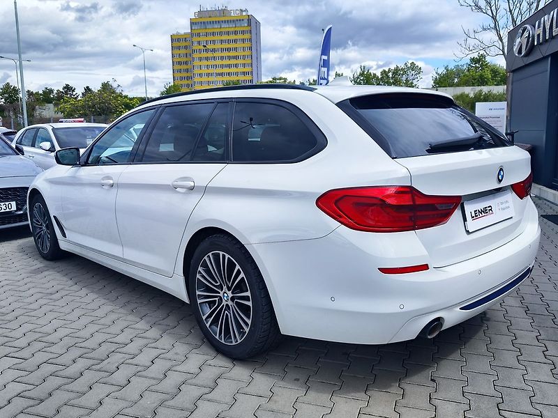 BMW Řada 5 520d/140kW Sportline - fotka 7 z 34
