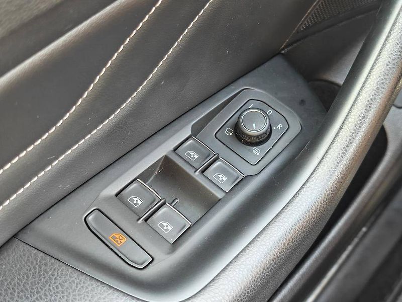 Volkswagen Passat Alltrack 4Motion DSG 2,0TDI - fotka 22 z 25