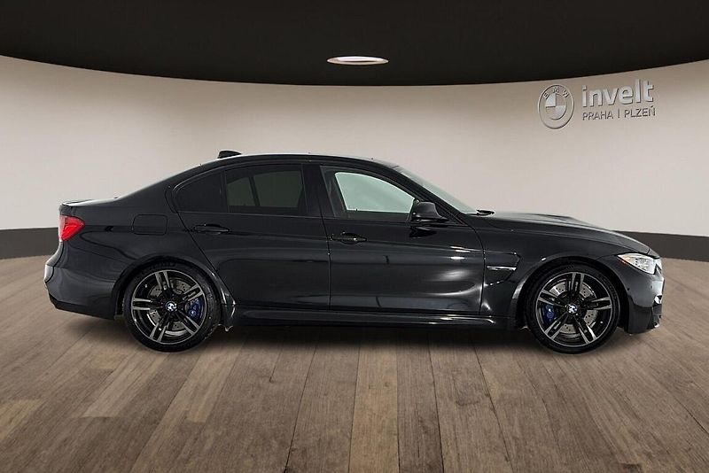 BMW M3 - fotka 2 z 27