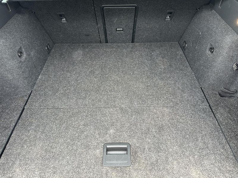 Škoda Octavia Combi 2.0 TDI DSG 4X4 Scout - fotka 28 z 29