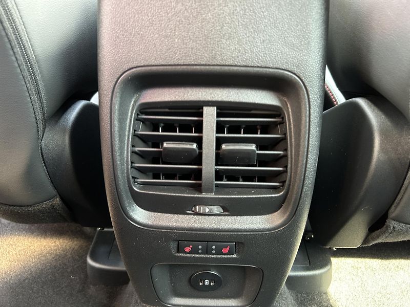Ford Kuga ST-Line X 2.5 PHEV 178 kW - fotka 13 z 38