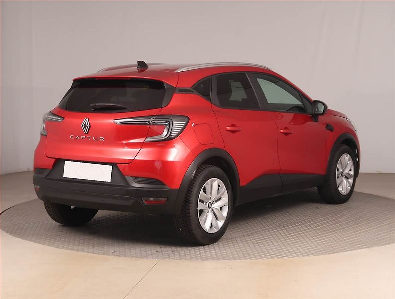 Renault Captur (2025) 1.0 TCe - fotka 5 z 18