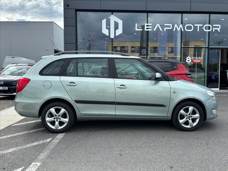 Škoda Fabia 1,2 TSI  Top výbava + Serviska - fotka 7 z 22