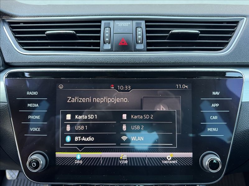 Škoda Superb 2,0 TDI 140kW ACC - fotka 37 z 50