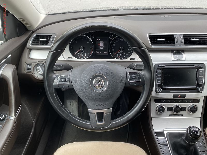 Volkswagen Passat (2014) 2.0 TDi, Highline, bixen, - fotka 11 z 19