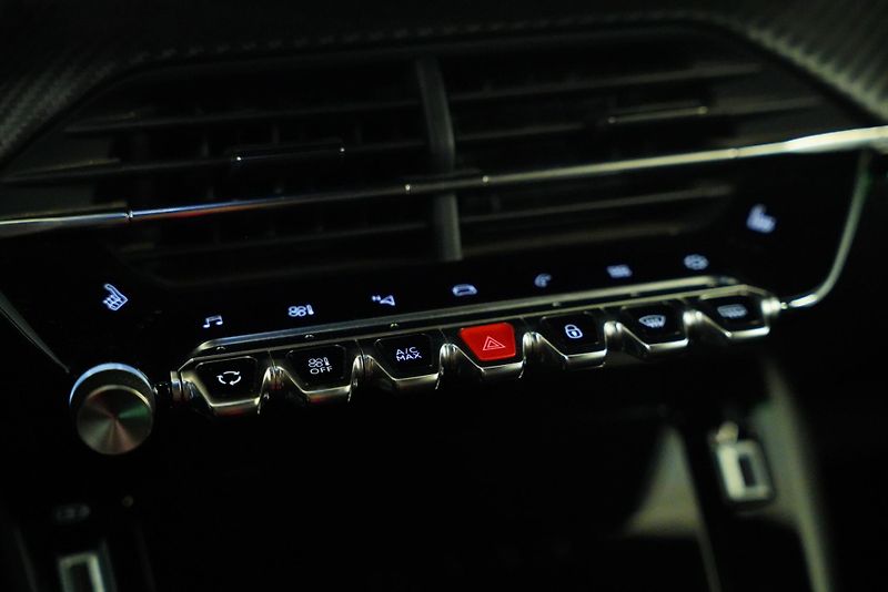 Peugeot 208 - fotka 24 z 29