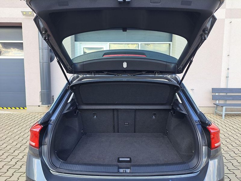 Volkswagen T-Roc (2022) 1.5 TSI DSG Style 110kW ZÁRUKA - fotka 30 z 30