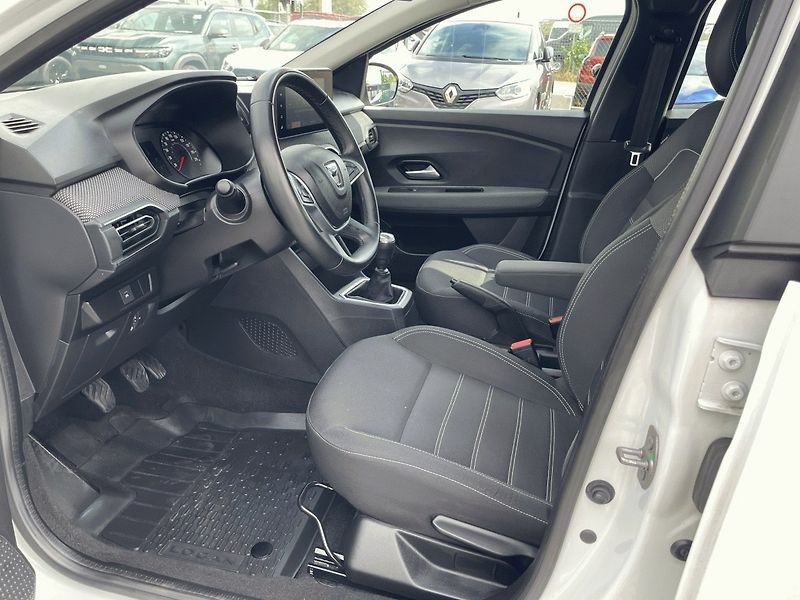 Dacia Logan (2022) 1.0 TCe,67kW,LPG,ČR,1.Maj - fotka 12 z 31