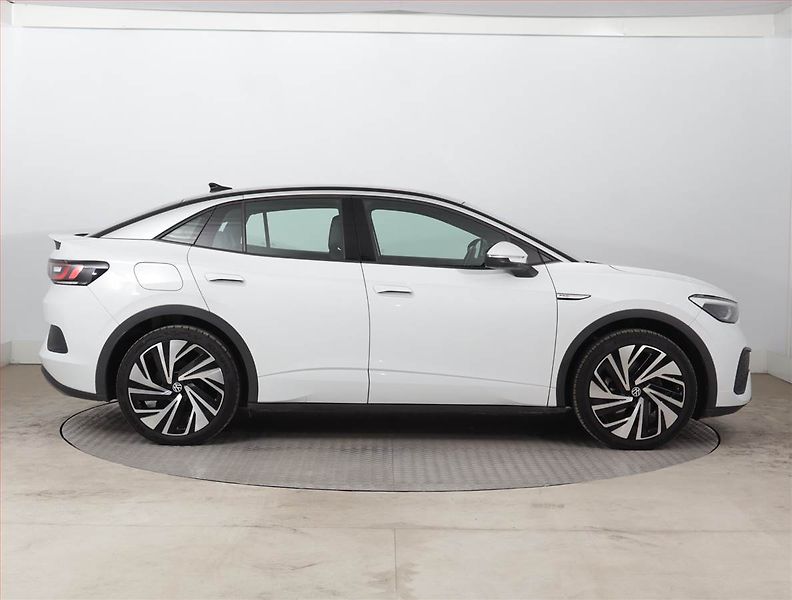 Volkswagen ID.5 (2023) Pro Perf. (82 kWh), SoH 93% - fotka 6 z 23