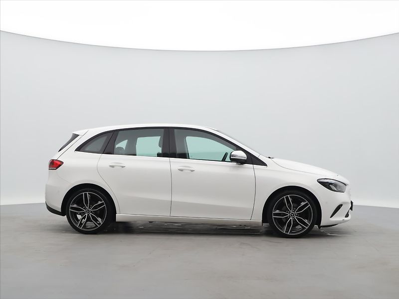 Mercedes-Benz Třídy B 1,5 180d 85kW Aut. Led Navi CZ - fotka 8 z 36