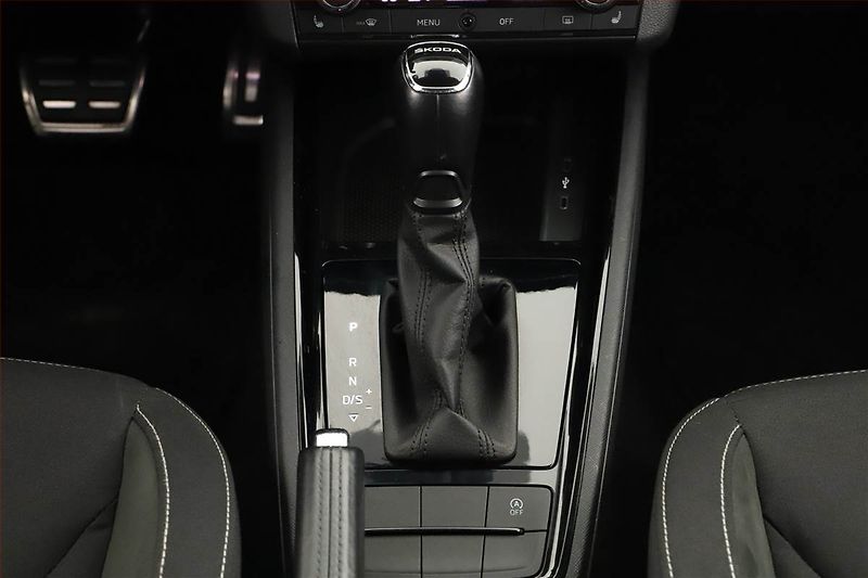 Škoda Scala (2021) 1.5 TSI, Automat, Tempomat - fotka 10 z 15