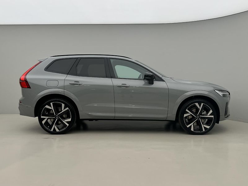 Volvo XC60 (2026) B5 AWD BLACK EDITION PLUS AUT - fotka 12 z 47