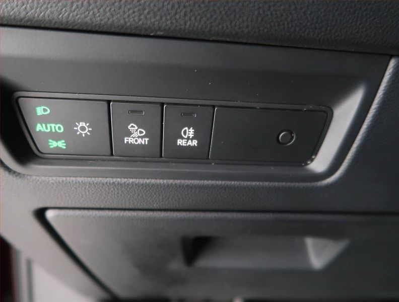 Volkswagen Touareg (2022) 3.0 TDI - fotka 21 z 24