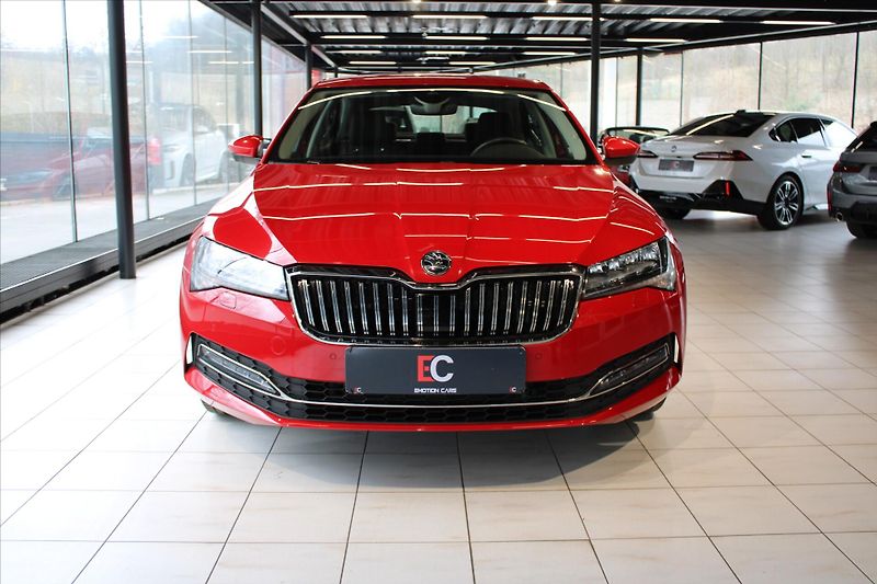 Škoda Superb 2.0 TDi DSG Style - fotka 2 z 28