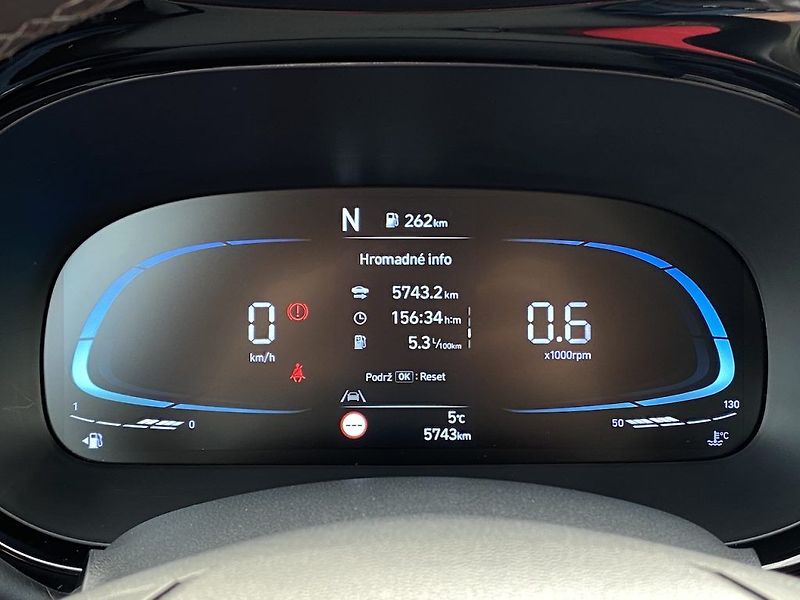 Hyundai i10 1.2i, ČR-1m, Smart, automat - fotka 14 z 31