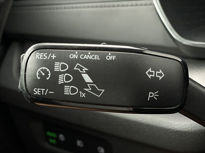 Škoda Octavia 2,0 TDI Combi Ambition Plus KE - fotka 11 z 24