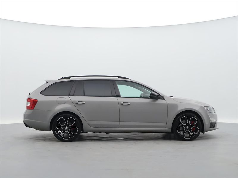 Škoda Octavia 2,0 TSI RS230 169kW DSG Canton - fotka 8 z 26