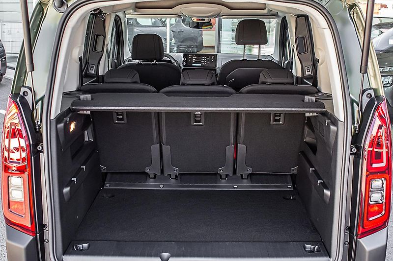 Citroën Berlingo (2026) 1,5 MAX 130k Automat - fotka 9 z 14