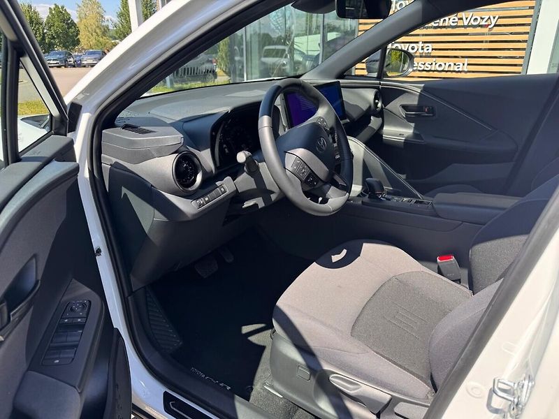 Toyota C-HR 1.8 Style - fotka 9 z 13