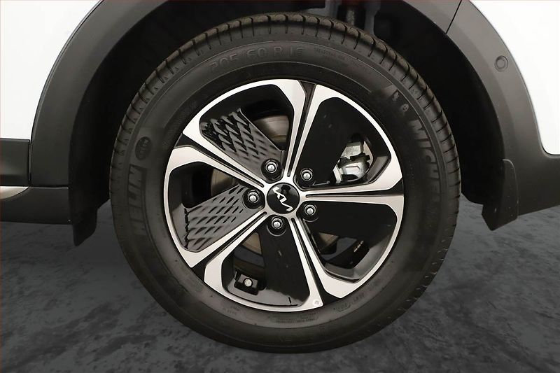 Kia XCeed (2025) Plug-in-Hybrid, DPH, Navigace - fotka 12 z 25