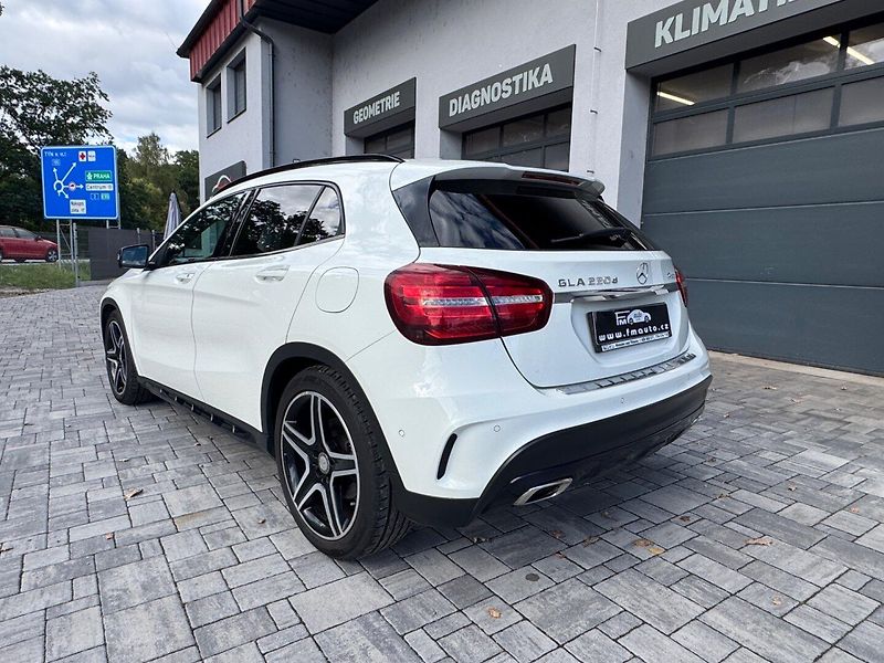 Mercedes-Benz GLA (2017) 220CDI 4-MATIC AMG - fotka 7 z 34