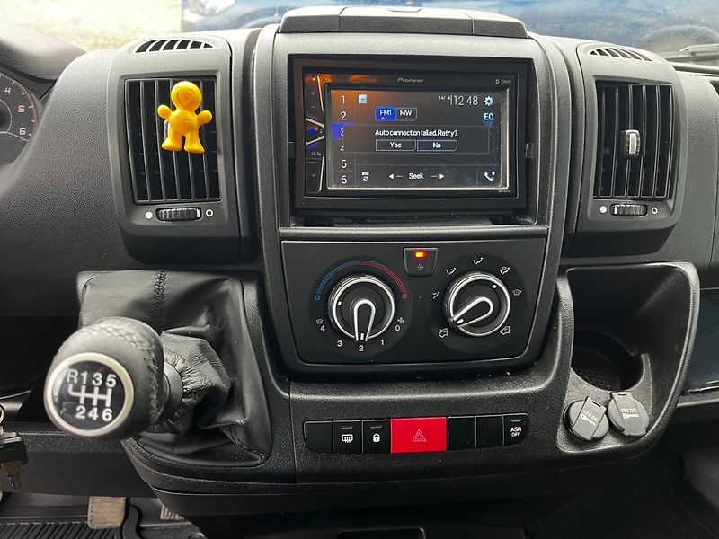 Peugeot Boxer (2021) 2.2 HDi Plachta, Spaní , DPH - fotka 9 z 13