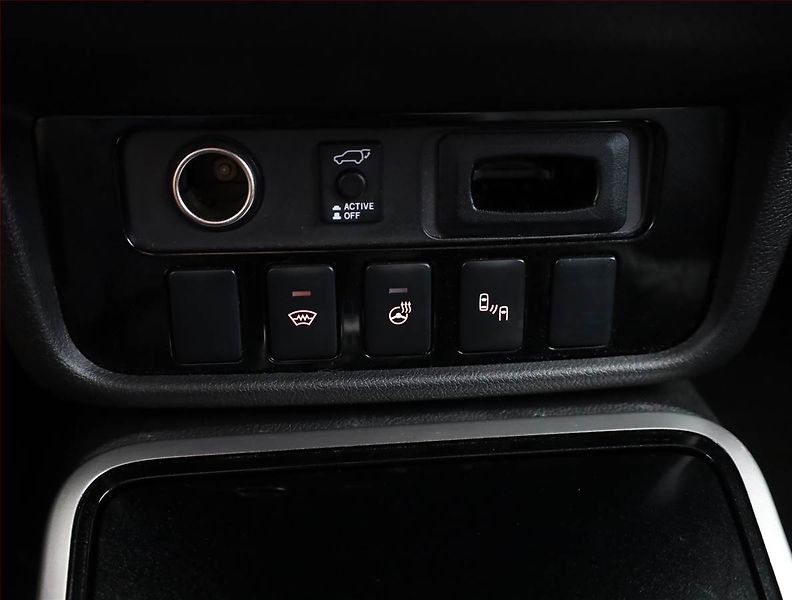 Mitsubishi Outlander (2017) 2.2 DI-D, 4X4, Automat - fotka 10 z 21