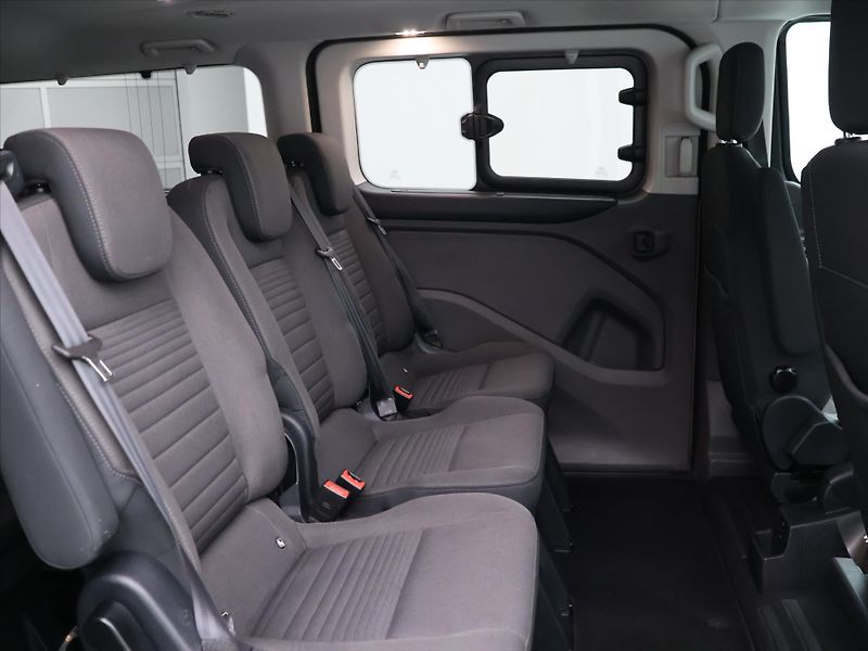 Ford Tourneo Custom 2,0 TDCi Titanium L2 CZ DPH - fotka 12 z 27