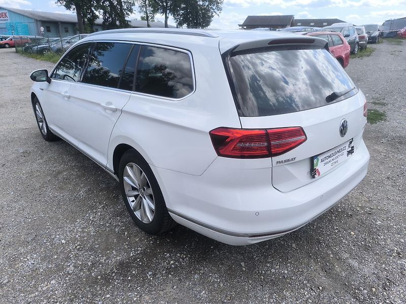 Volkswagen Passat 4X4,MANUÁL,VÝBAVA,SERVIS,PĚKNÝ - fotka 6 z 18