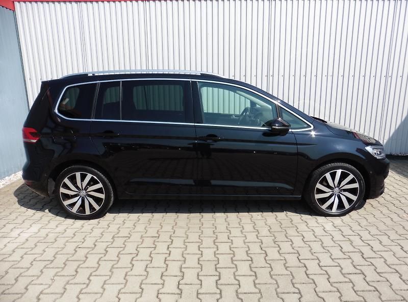 Volkswagen Touran 2.0 TDi Highline Navi Webasto - fotka 5 z 19