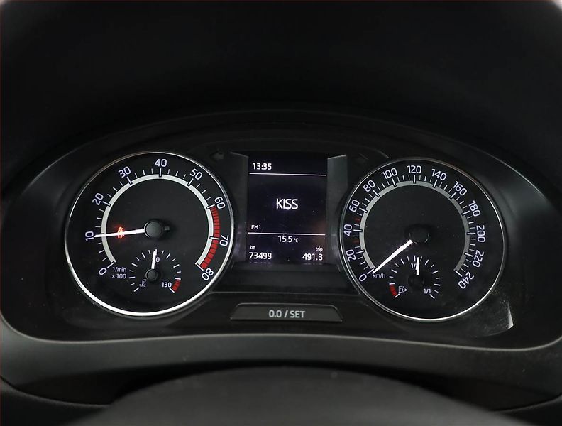 Škoda Rapid (2019) Monte Carlo 1.0 TSI, Bi-Xenony - fotka 9 z 19