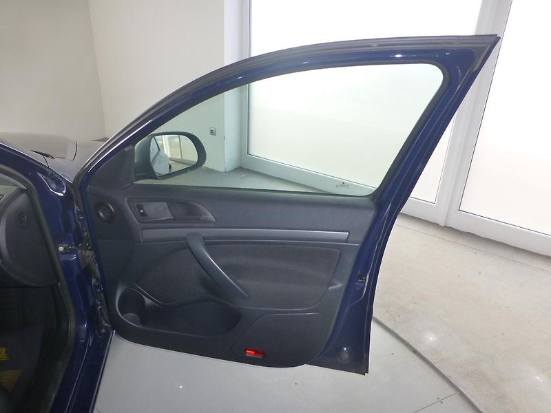 Škoda Octavia (2012) 1,2TSI-77KW*KLIMA**SADA KOL** - fotka 17 z 24